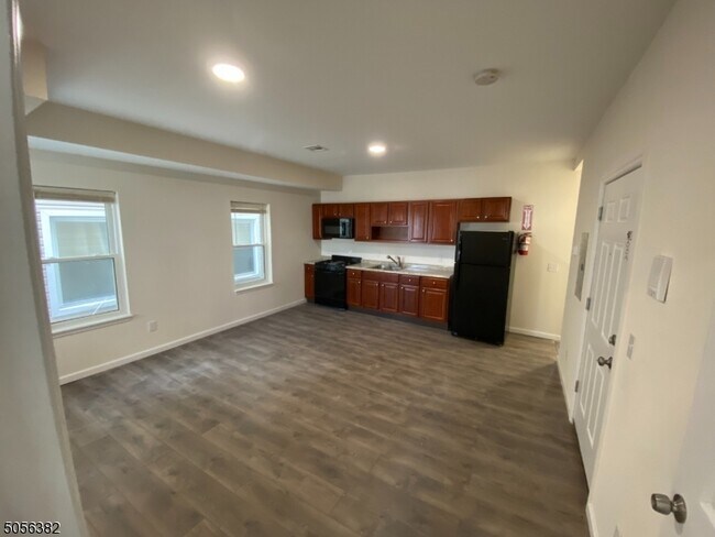 Building Photo - 1281 Springfield Ave