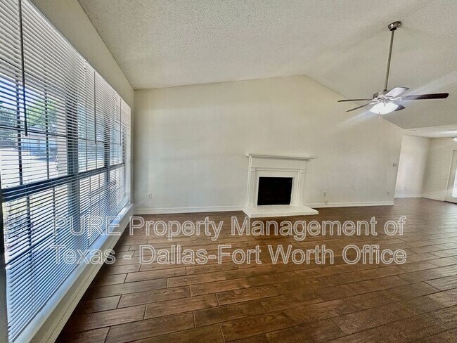 Building Photo - 2626 Bennington Ct