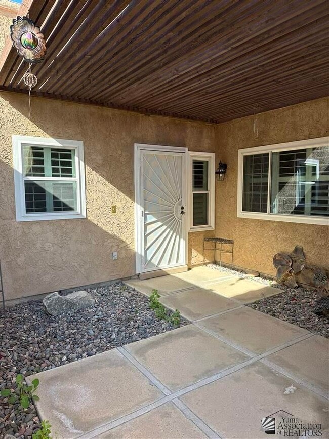 Building Photo - 2662 S Los Amigos Dr