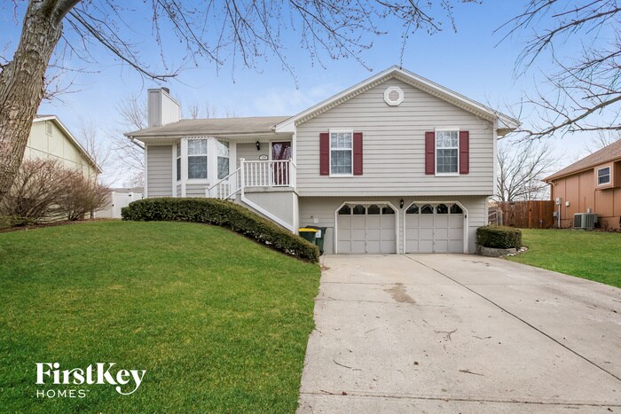 Primary Photo - 1529 NE Auburn Dr