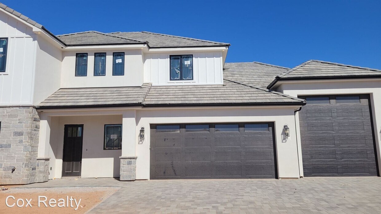 Foto principal - 5 br, 4 bath House - 997 E Iron Horse Dr