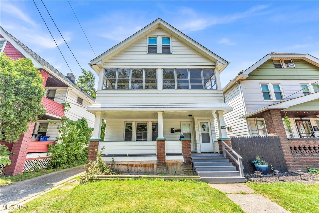 364 E 161st St Cleveland, OH 44110 – photo 1