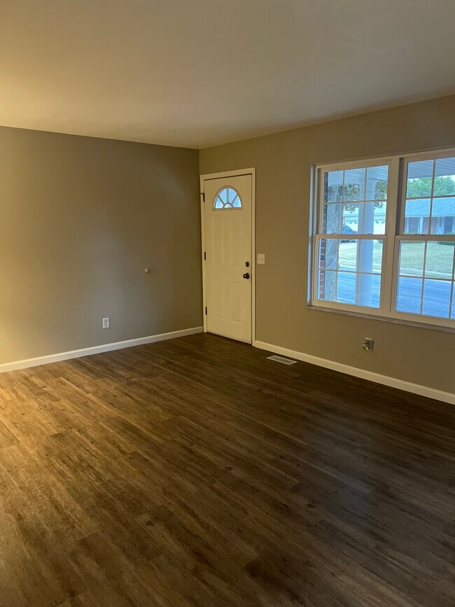 Foto del edificio - 3117 Southwick Dr