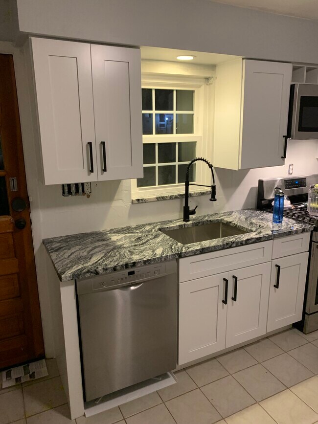 Foto del edificio - 520 Harry St