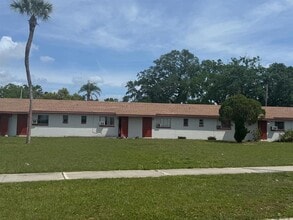 2200 W Jackson St