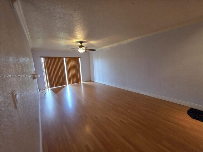 Foto del edificio - 9437 SW 76th St