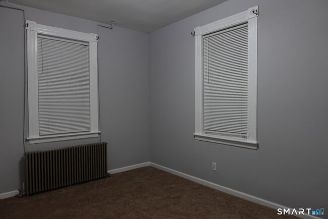 Foto del edificio - 53 Lindsley St