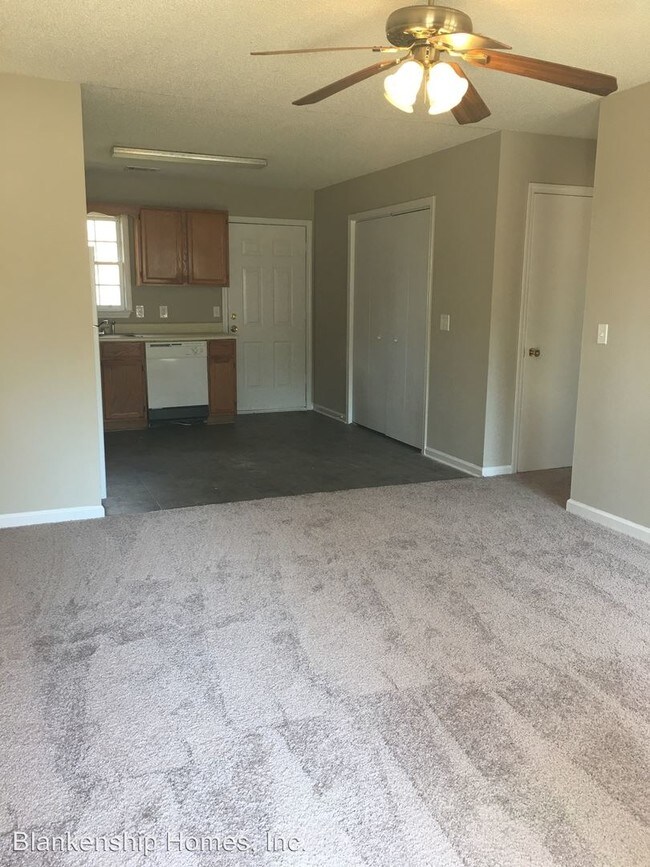 Building Photo - 3 br, 1 bath House - 8627 North Anna Way