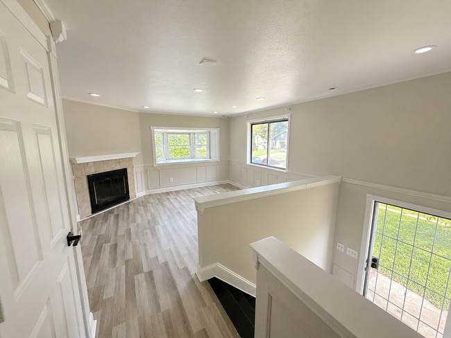 Building Photo - 599 Ashwood Rd