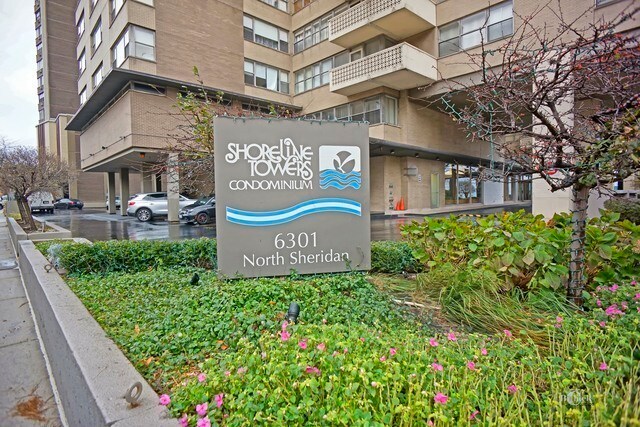 Building Photo - 6301 N Sheridan Rd