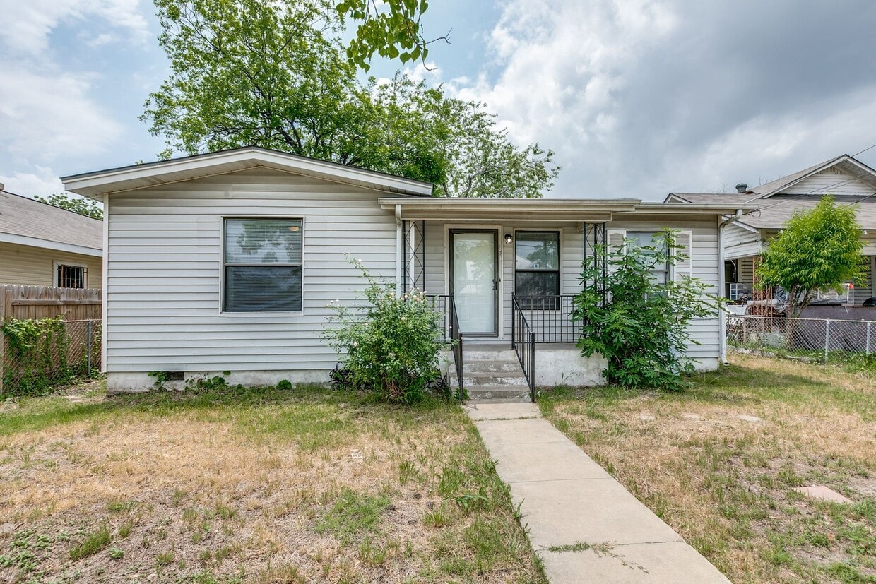 Primary Photo - Charming 2 Bedroom in Probandt Neighborhood