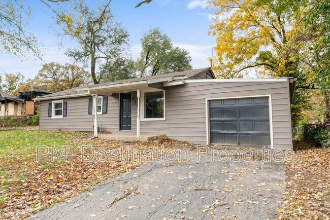 Building Photo - 3526 N 56th Terrace