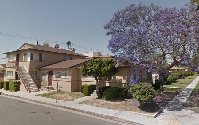Foto del edificio - 10643 Crenshaw Blvd