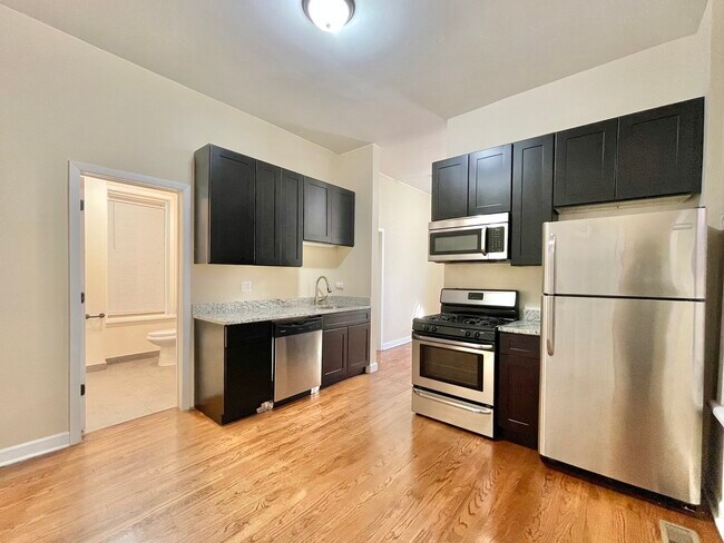 Building Photo - 1629 S Throop St