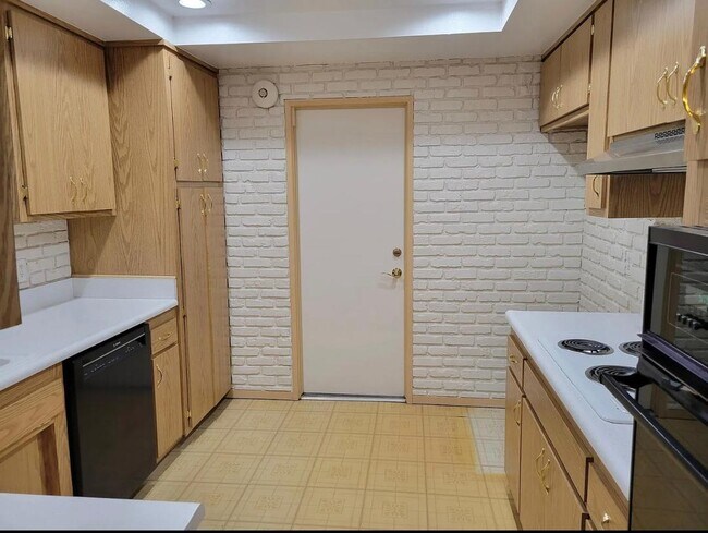 Foto del edificio - 2457 Harmony Hill Dr