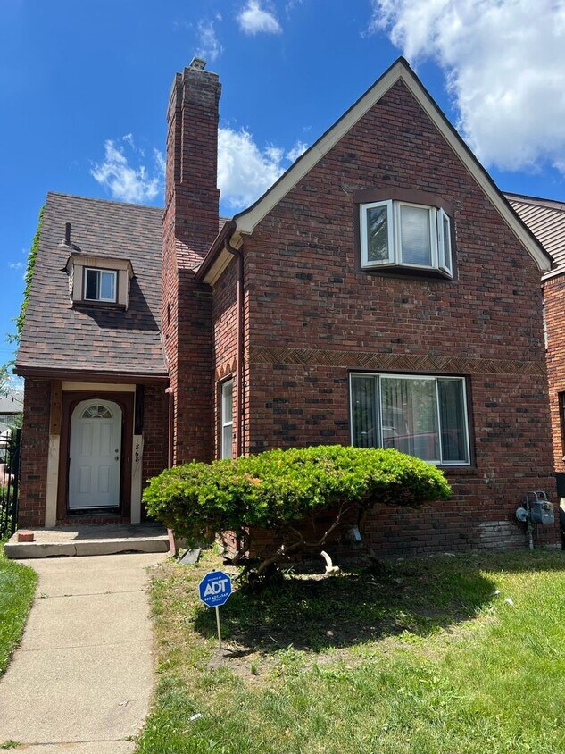 Foto del edificio - Lovely Home in Bagley Neighborhood