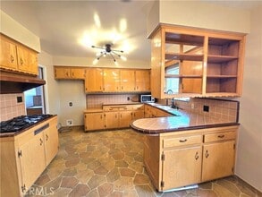Building Photo - 932 W Granada Ct