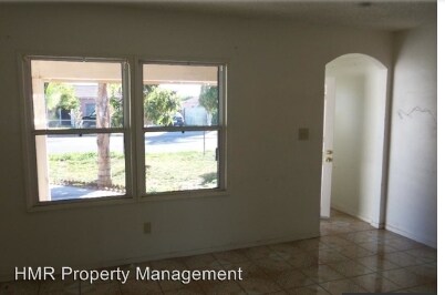 Building Photo - 8614 Dumond Dr