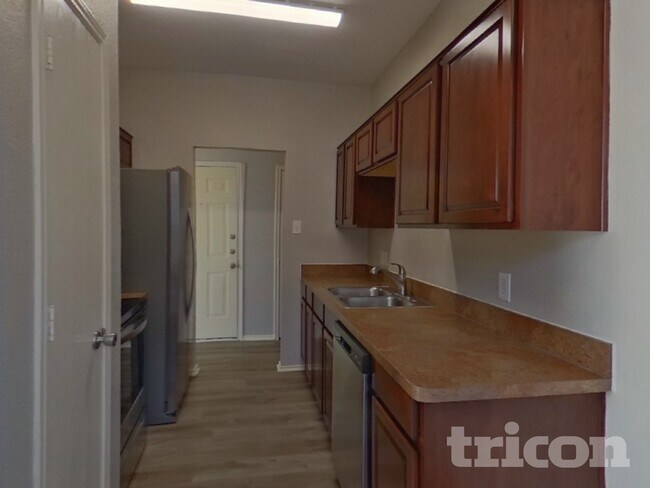 Foto del edificio - 925 Buffalo Springs Dr