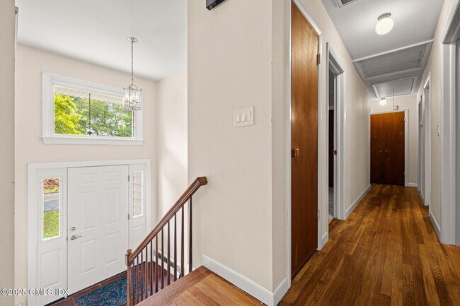 Foto del edificio - 37 Windsor Ln