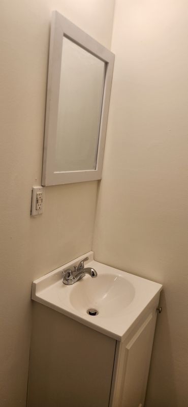 Foto del edificio - 1305 Rainer Rd