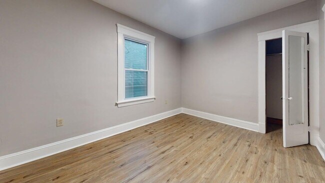 Building Photo - 3505 Meyer Ave