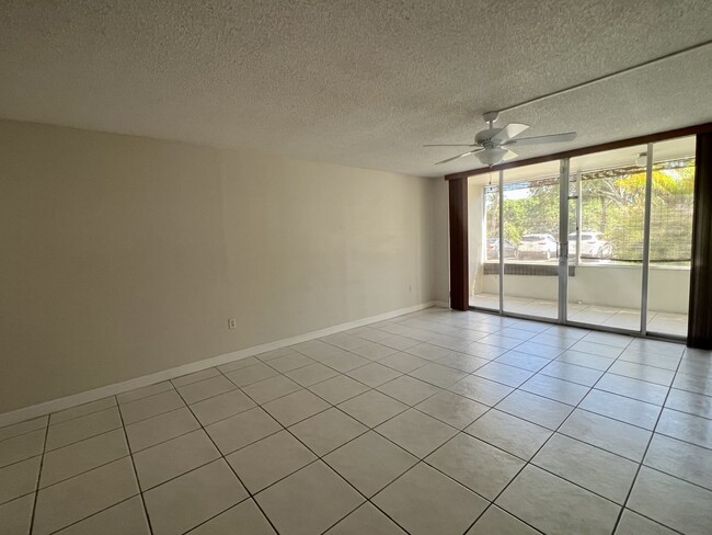 Living area - 6901 SW 147th Ave