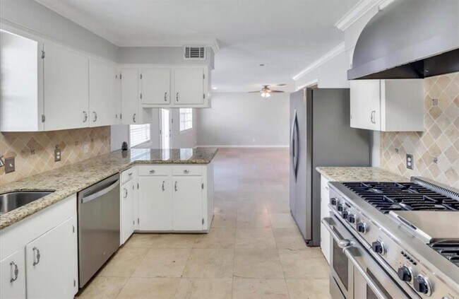 Foto del edificio - 12930 Hansel Ln