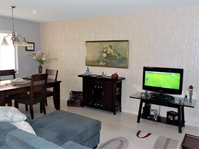 Foto del edificio - 15036 Ashland Ln
