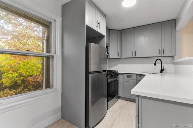 Building Photo - 116 Corlies Ave