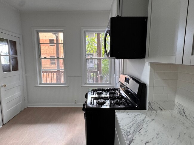 Foto del edificio - 211 Chelsea St