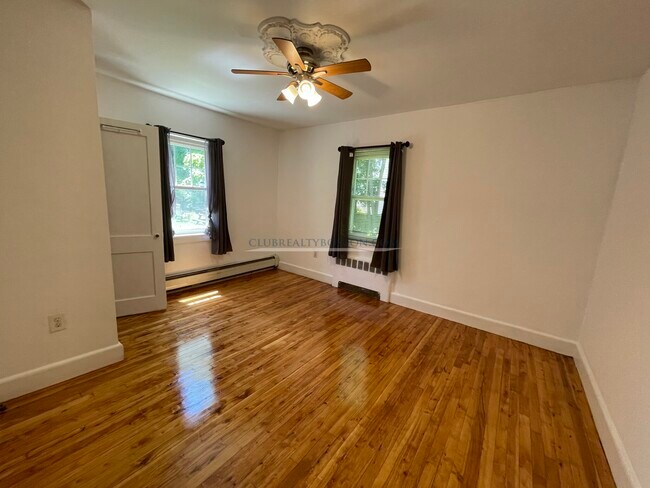 Building Photo - 26 Beechcroft St