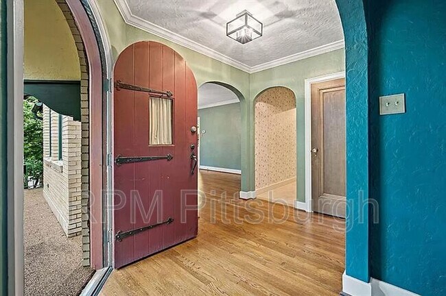 Building Photo - 1302 Mount Royal Blvd