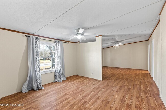 Foto del edificio - 107 Kayla Ct