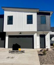 Building Photo - 313 Talons Dr