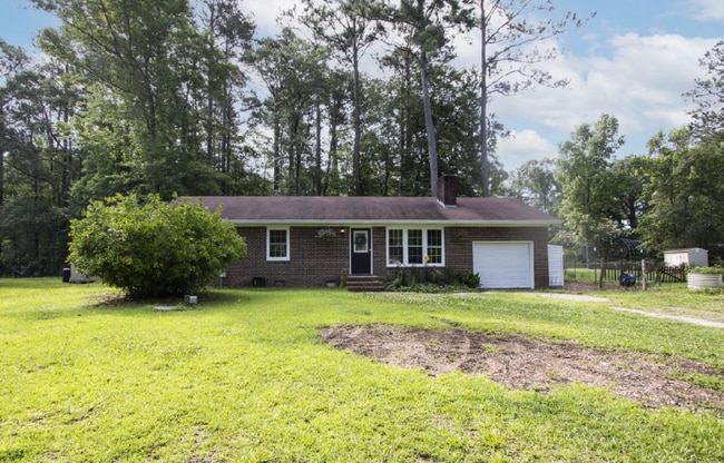 Building Photo - 415 Bradford Dr