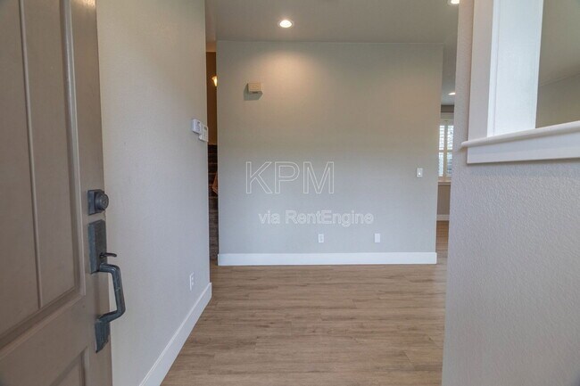 Foto del edificio - 2550 Plymouth Oaks Ct