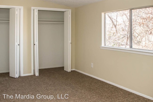 Building Photo - 8740 Santa Rosa Dr