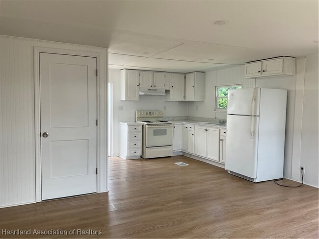 Building Photo - 4807 Mundell Ave