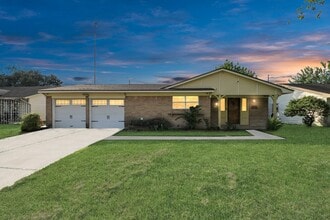 Building Photo - 7623 Barberton Dr