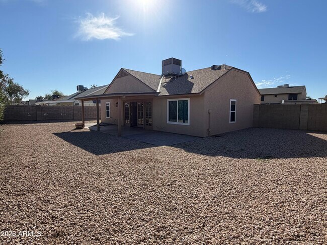 Foto del edificio - 15025 N 60th Dr