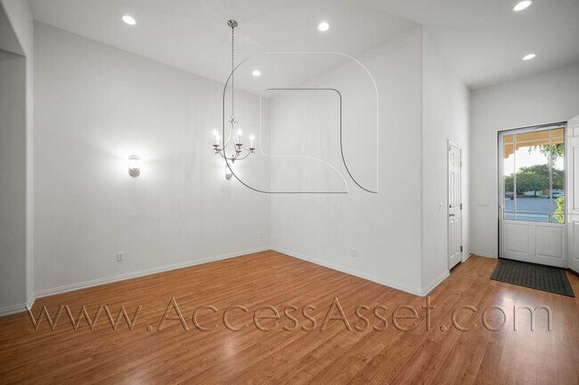 Building Photo - Beautiful 4 Bed/3 Bath Home In Winchester!