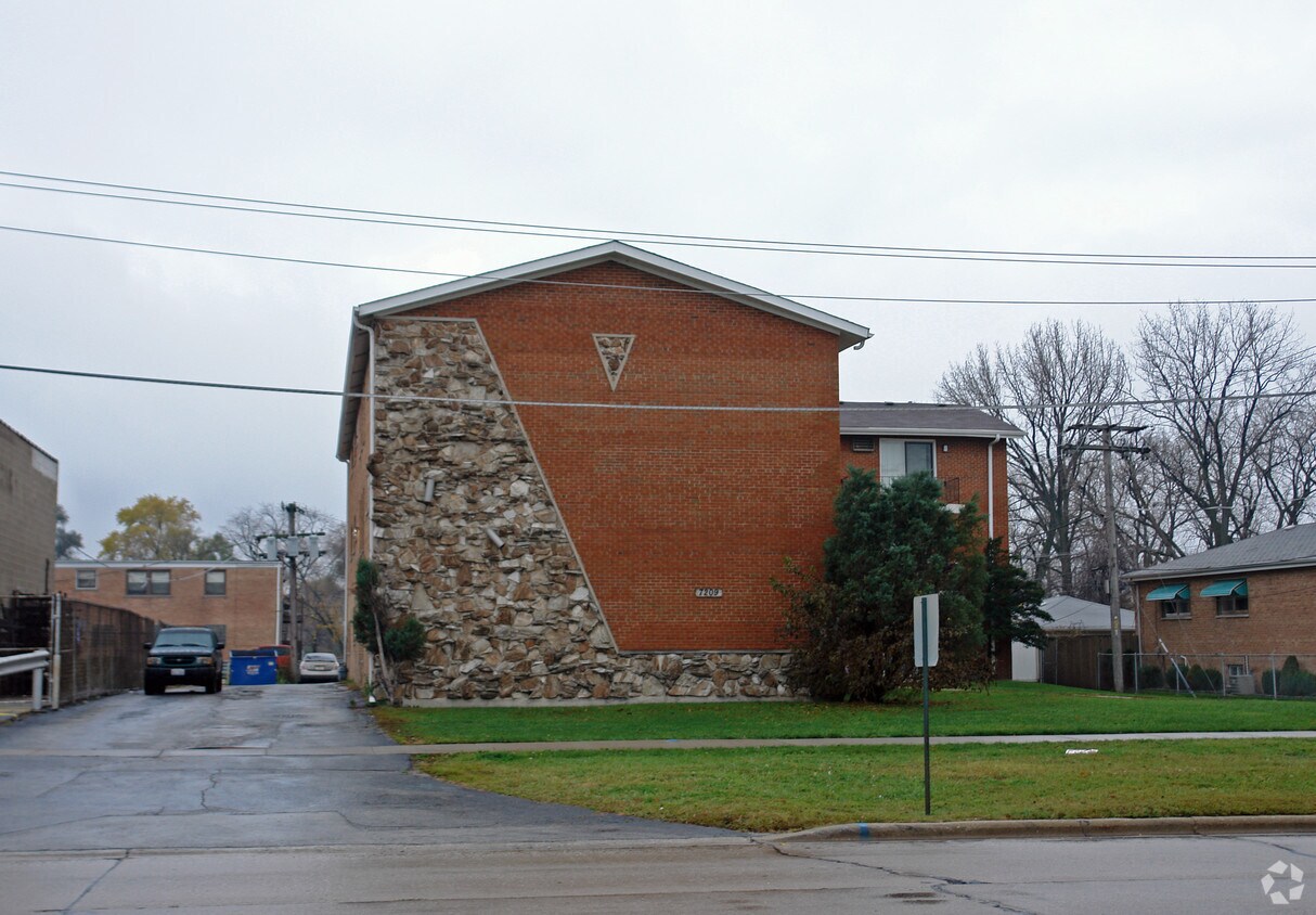 Building Photo - 7209 W 71st St