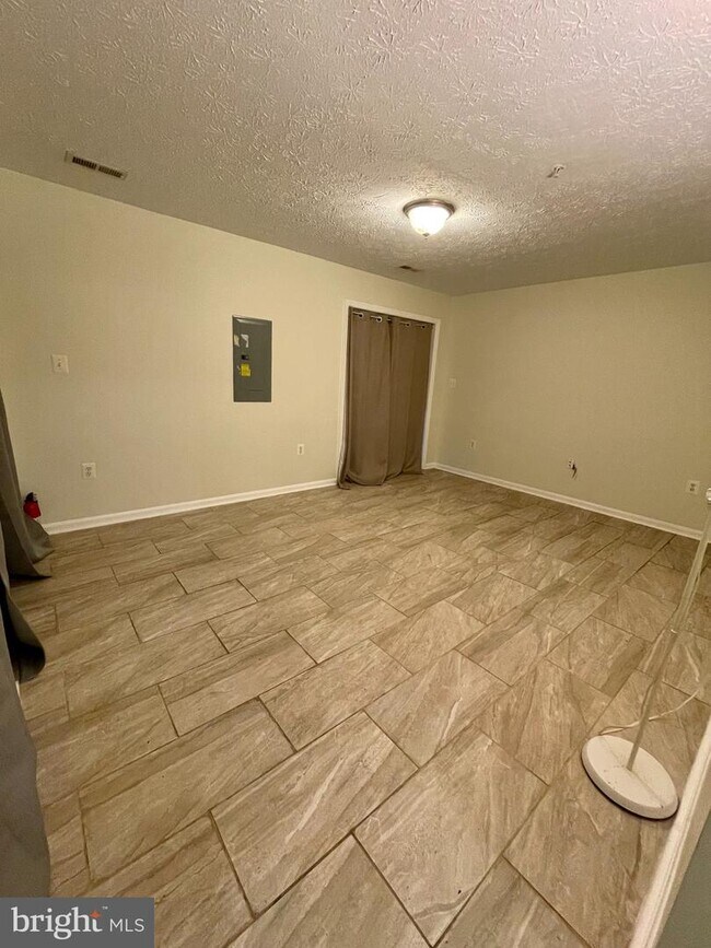 Foto del edificio - 5520 Trout Run Rd