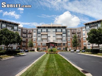 Building Photo - 3201 Lakeside View Ct