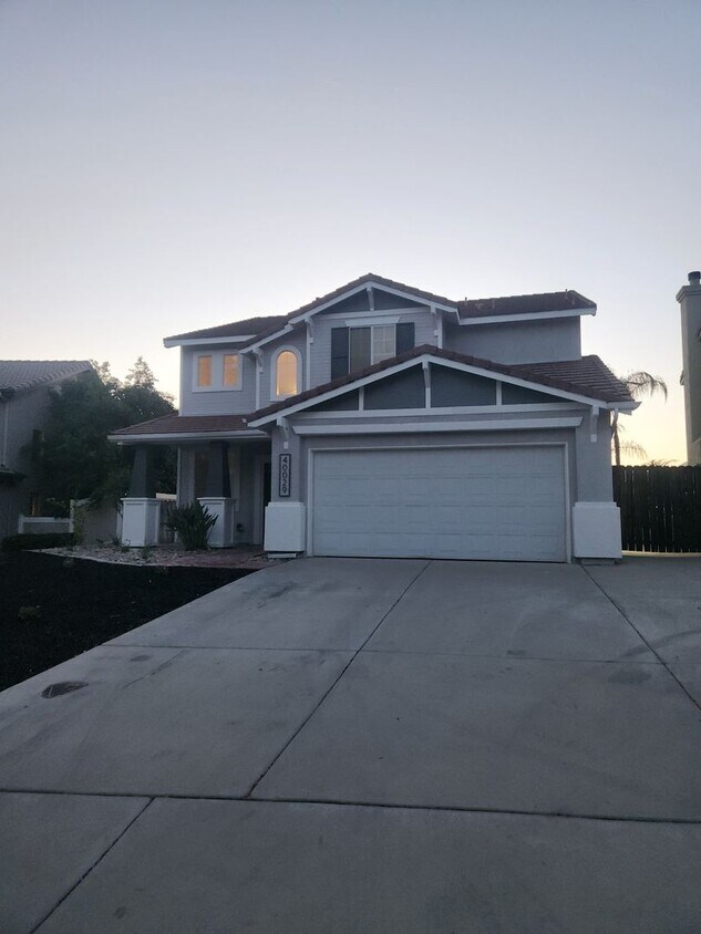 Primary Photo - 40029 Lafayette Dr