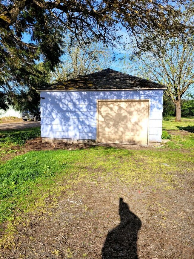 Foto del edificio - 1925 S 9th St