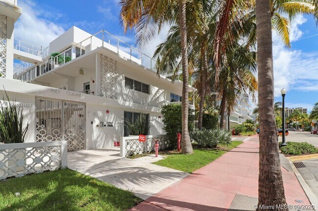 Foto del edificio - 250 Collins Ave