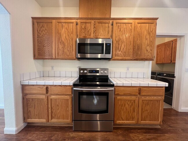 Foto del edificio - 3/2/2 Gorgeous Home In Gardnerville - Ruhe...