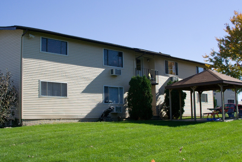 Building Photo - 3200-3201 G Ave NW